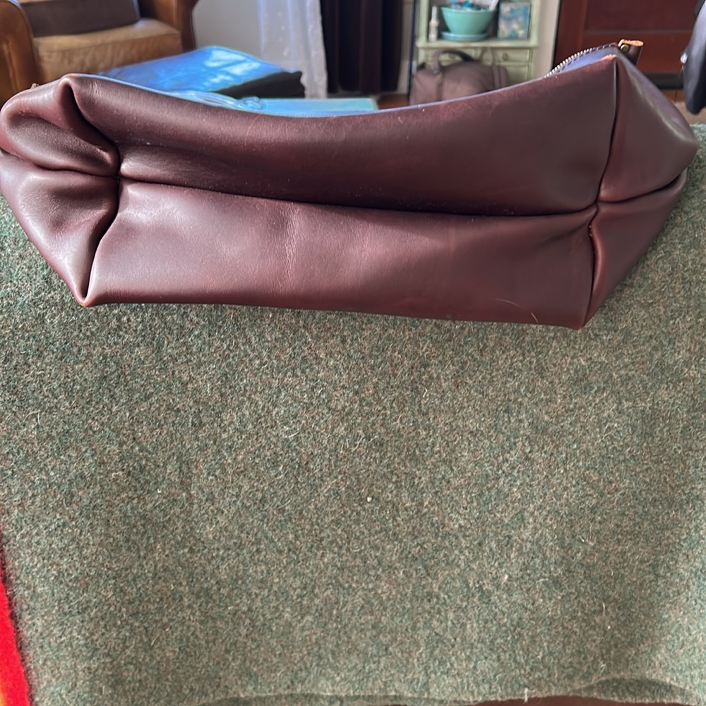 Portland Leather goods lg. zip tote - Picture 5 of 9